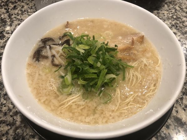 「神虎らーめん」@老舗らーめん 神虎 北新地本店の写真