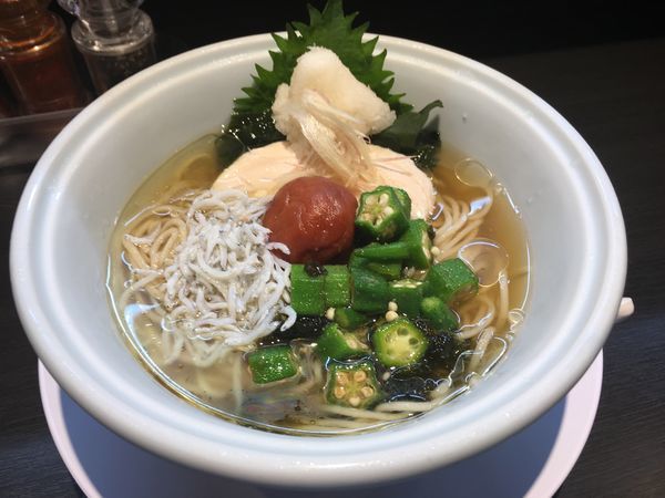 「梅干と辛味大根の冷やしらーめん」@らーめん 三極志の写真