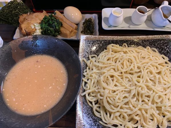 「豚骨和出汁つけ麺（並）＋味玉＋ちょいたし3種」@麺屋 優創の写真