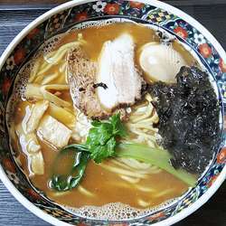 味玉中華そば 890円