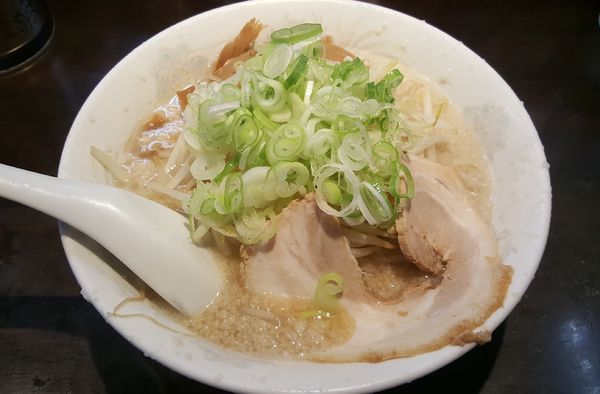「醤油ラーメン」@旨みこってりらーめん 鐵 TETSU 蘇我本店の写真