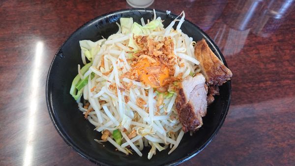 「汁なしラーメン (麺半分) 850円」@ラーメン二郎 めじろ台店の写真