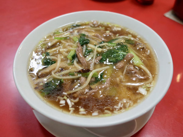 「細切牛肉そば…900円、シューマイ(3個)…400円」@中国料理 萬宝の写真