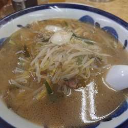 タンメン790円半餃子260円ライス小130円ビール590円