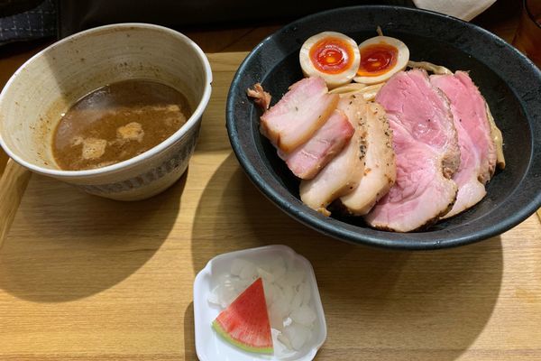「チャーシューつけ麺&ラム香るたまご」@いかれたNOODLE Fishtonsの写真