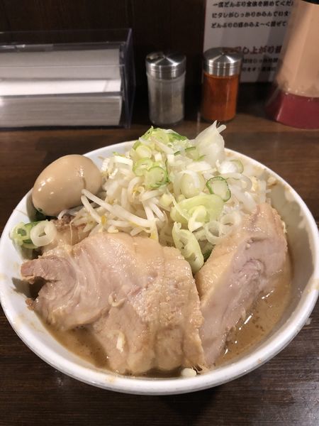 「味玉ラーメン豚追加」@ちばから 渋谷道玄坂店の写真