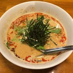 四川風白ごまの担々麺