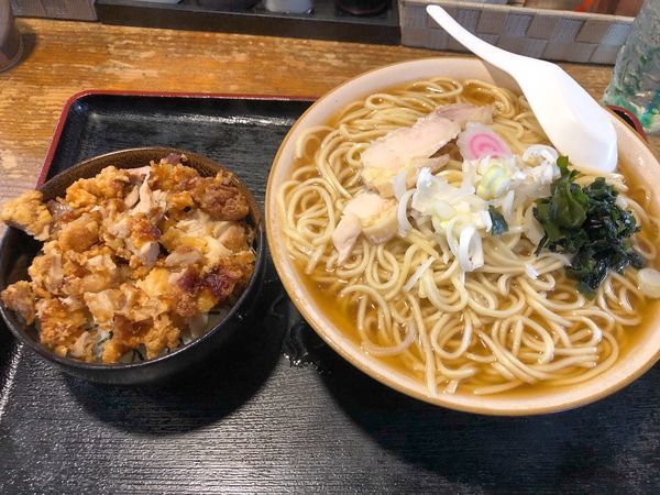 「ラーメン+唐揚げ丼」@三松の写真