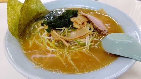 「ネギラーメン７４０円」@ラーメンショップ 運転免許センター北口店の写真