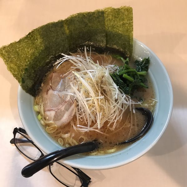 「ねぎラーメン」@横浜家系ラーメン 府中家の写真