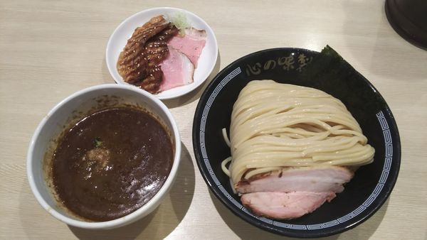 「濃厚煮干しつけ麺大盛り+チャーシュー」@心の味製麺 平井店の写真