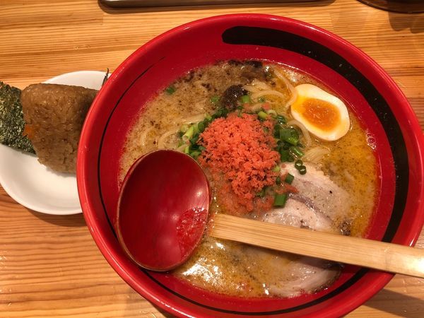 「そのままえびしお（太麺）＋えびおにぎり」@えびそば一幻 新宿店の写真