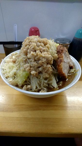 「ラーメン750円大盛100円全増し」@俺の生きる道 白山店の写真