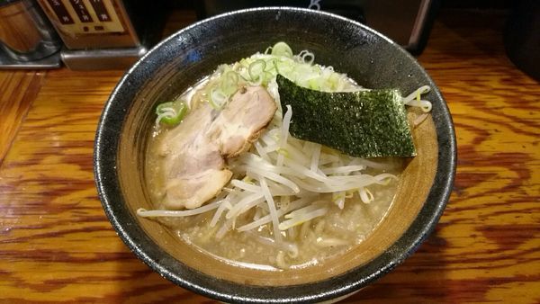 「らあ麺_650円」@らあ麺 やったる 新宿店の写真