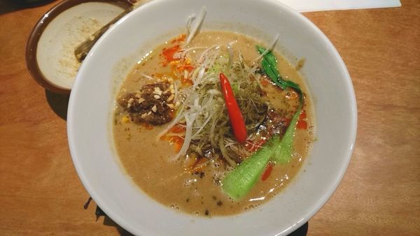 「四川担々麺_930円」@四川担々麺 赤い鯨の写真