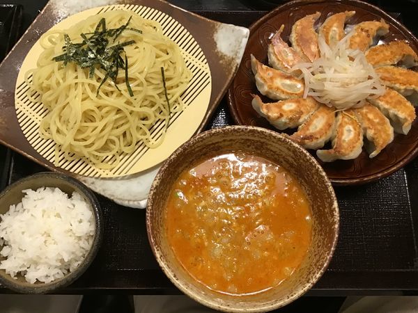 「浜松餃子とつけタンタンメンのセット1069円」@五味八珍 メイワン店の写真