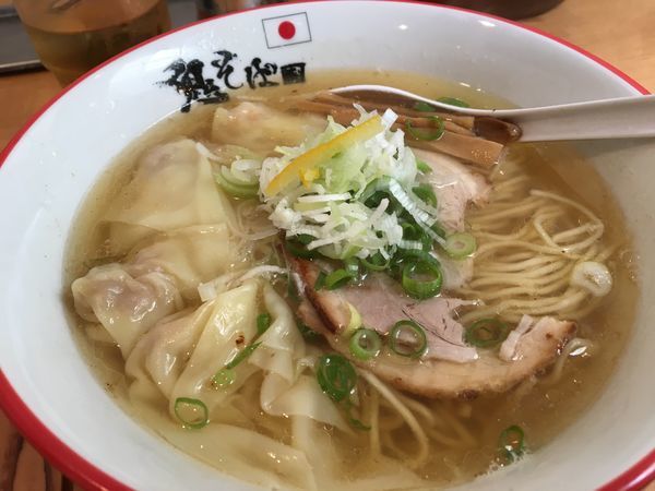 「鬼塩ワンタンラーメン」@鬼そば 藤谷の写真
