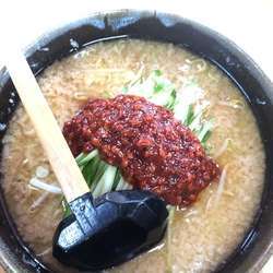 ピリ辛とんこつ