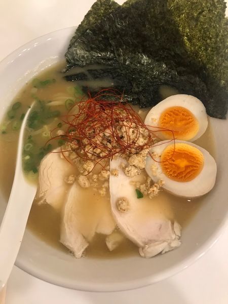 「鶏づくしそば（醤油・大盛）」@麺屋 鶏路地の写真