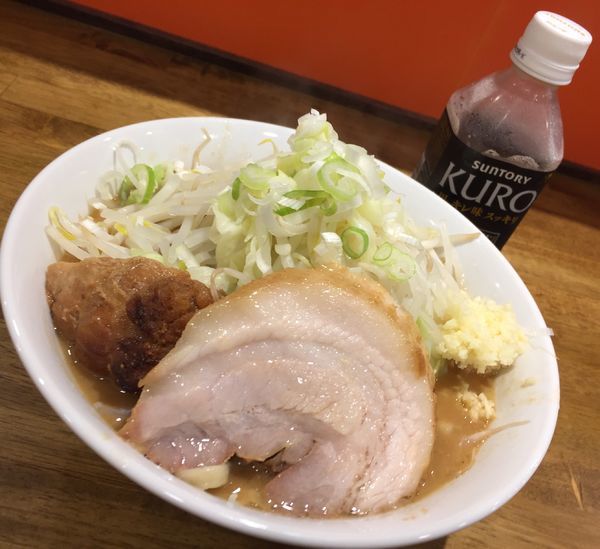 「らーめん豚一切れ(野菜にんにくネギ)」@ちばから 経堂店の写真