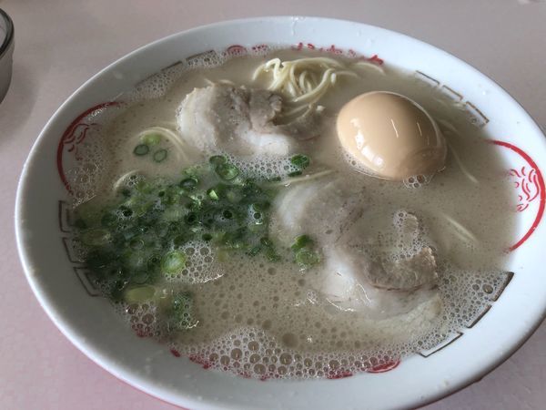「ラーメン470円、煮たまご120円」@丸幸ラーメンセンター 基山店の写真