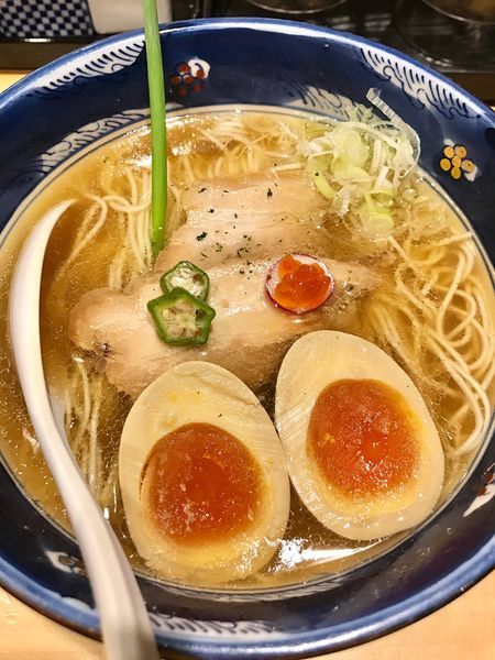 「純粋豚そば 醤油 ＋味玉」@なかごの写真