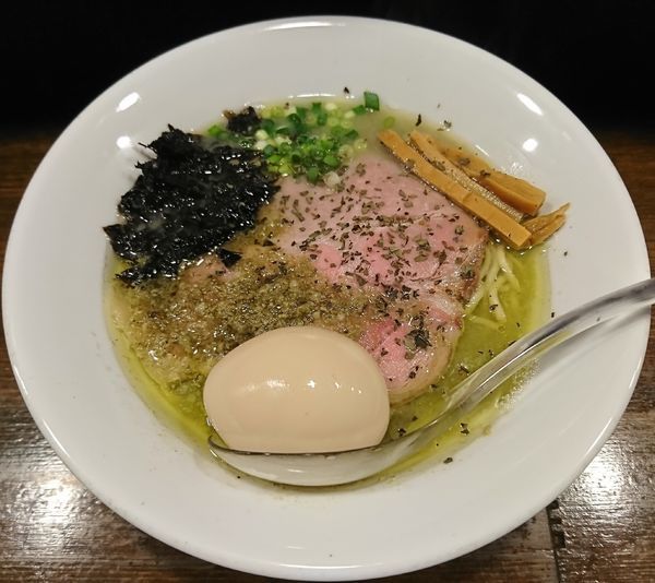 「牡蠣塩らぁ麺+味玉(750円)」@Soupmenの写真