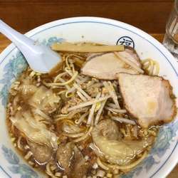 ワンタン麺770円
