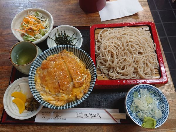 「ミニカツ丼そばセット」@おそば 高松の写真