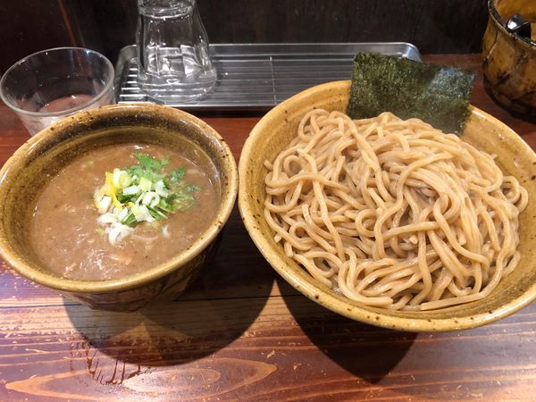 「つけ麺 熱盛 胚芽麺 特盛 420g 890円」@麺屋 えん寺の写真