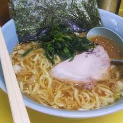 らーめん（固め・濃め）+小ライス