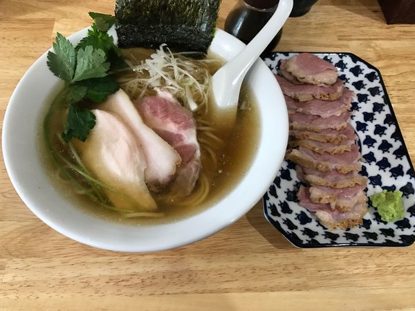 「中華そば白（７５０円）＋鴨ロース３９０円」@中華そば You Leeの写真