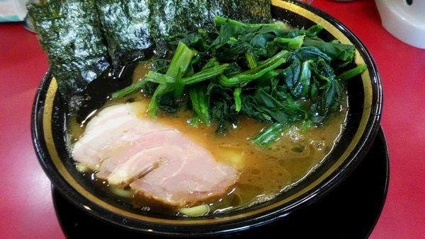 「ラーメン　+　ほうれん草」@家系ラーメン とらきち家の写真