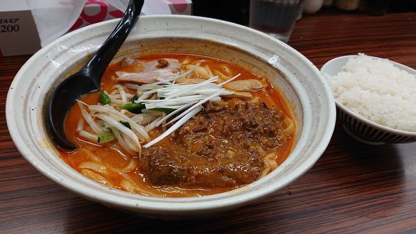 「牛すじそば890円(込)」@もつの屋の写真