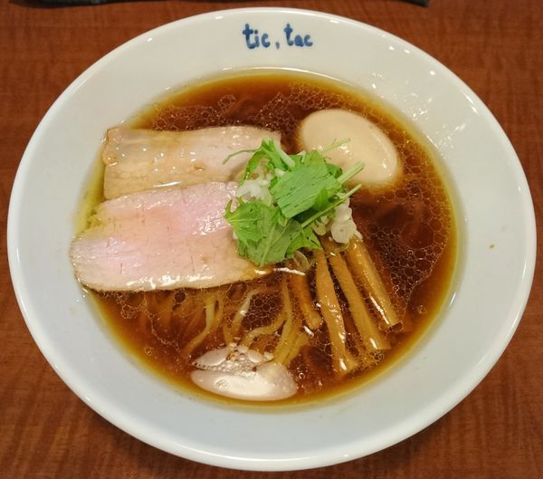 「らーめん(鶏)＋玉子」@手打ら～めん tic,tacの写真