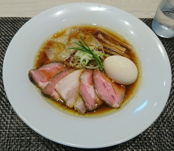 「特製中華蕎麦＜醤油＞」@宍道湖しじみ中華蕎麦 琥珀 東京本店の写真