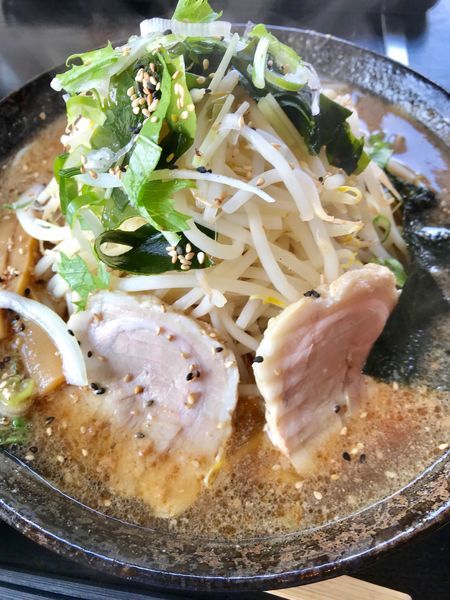 「(しょうゆ)とんこつらーめん中盛550円」@増味家の写真