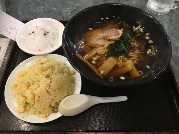 「【Aセット】ラーメン＋半チャーハン」@食神餃子王の写真