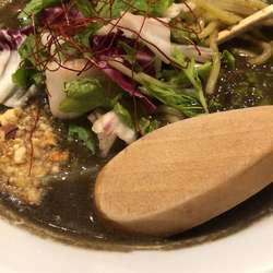 黒胡麻担々麺860円