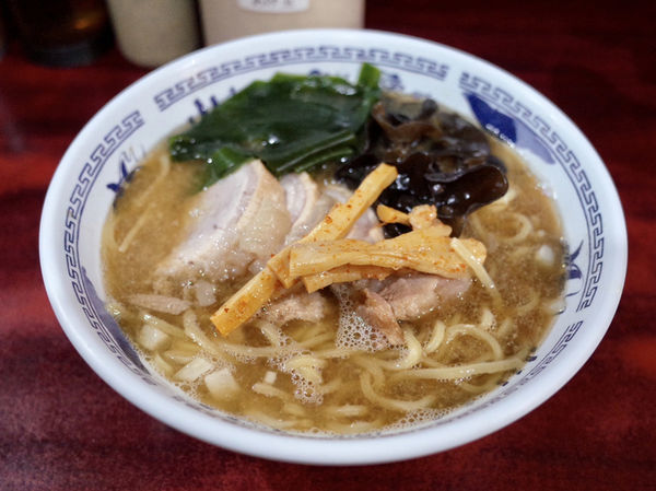 「醤油 普通…700円＋チャーシュー…200円」@ラーメン マキタの写真