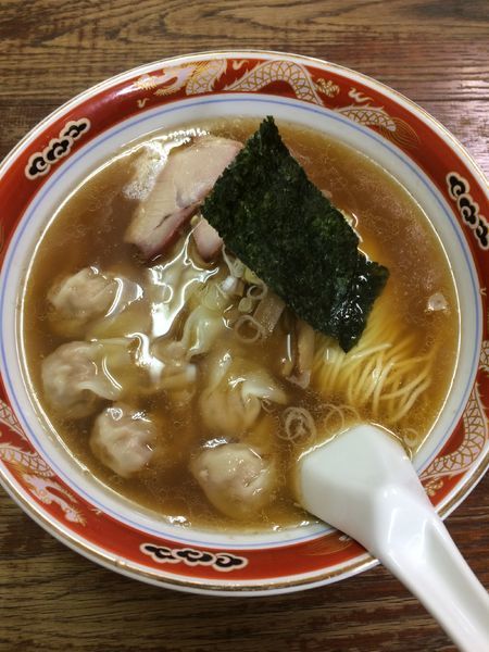 「ワンタンメン1090円」@支那ソバ かづ屋の写真