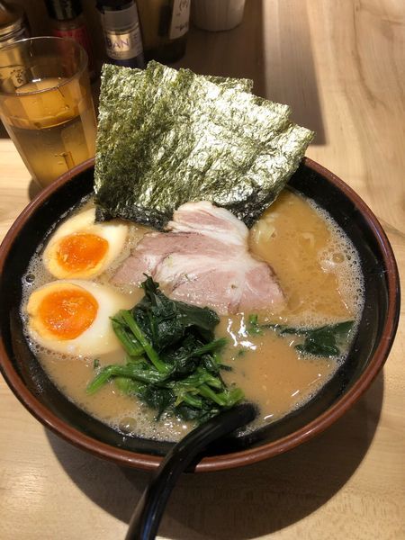 「味玉ラーメン並750円、硬め濃いめ」@二代目麺屋あくた川の写真