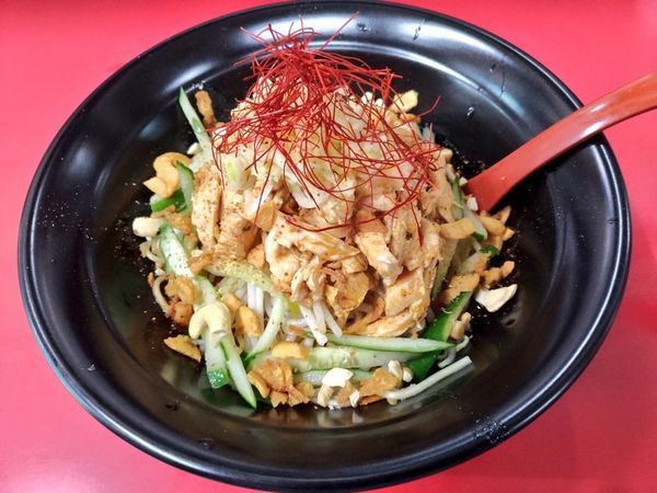 「期間限定 よだれ鶏のニンニクまぜそば」@和風らーめん はるやの写真