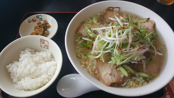 「ニンニクの芽香るスタミナ塩ラーメン」@喜多方ラーメン 坂内 蘇我店の写真