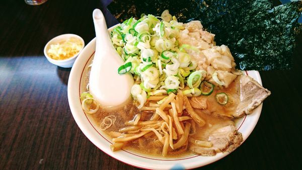 「ラーメン(小・身入り)+海苔・ネギ・ニンニク」@手打ち中華そば 酒田の写真