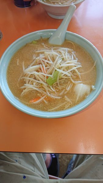 「味噌ラーメン、大盛」@せいほう 国道店の写真