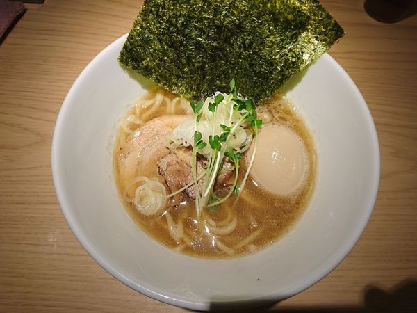 「醤油味玉ラーメン」@杏と桜の写真
