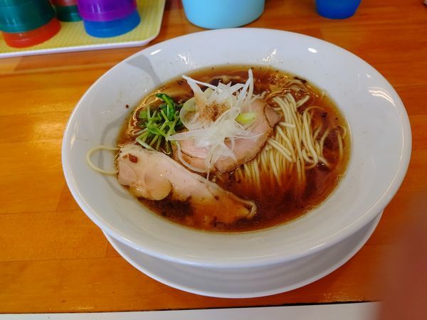 「醤油らーめん(並盛・150g)750円」@らーめん食堂 ゆうき屋の写真