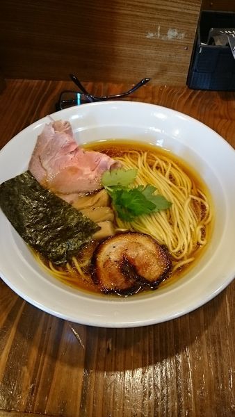 「丸鶏醤油らーめん+替玉」@麺屋たつみ 喜心 狭山店の写真