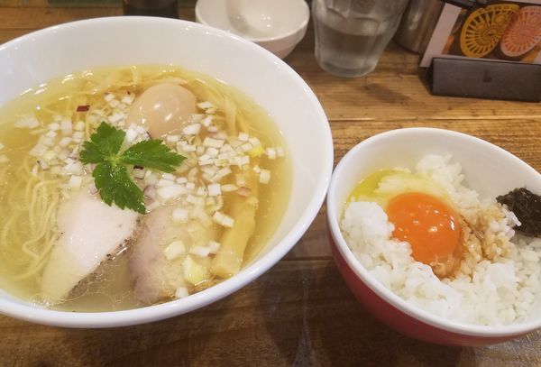 「味玉入り塩ラーメン¥970+鳳凰卵山吹TKG¥300円」@Ramen Free Birdsの写真